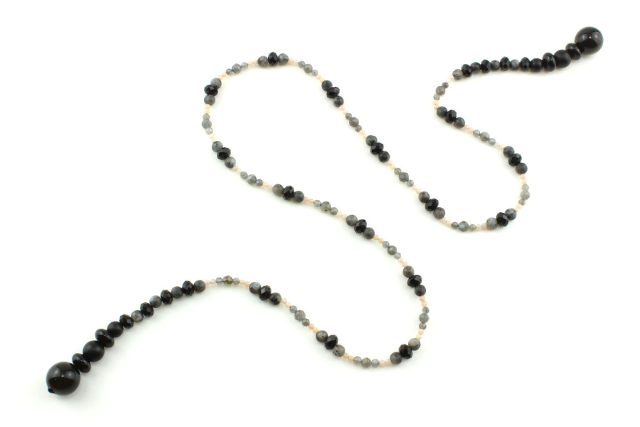 Bijou lariat Mystique en Onyx et Labradorite – Énergie Sombre et Envoûtante