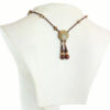 Collier d'automne avec une feuille en bois exotique sculptée à la main et un fermoir puzzle aimanté