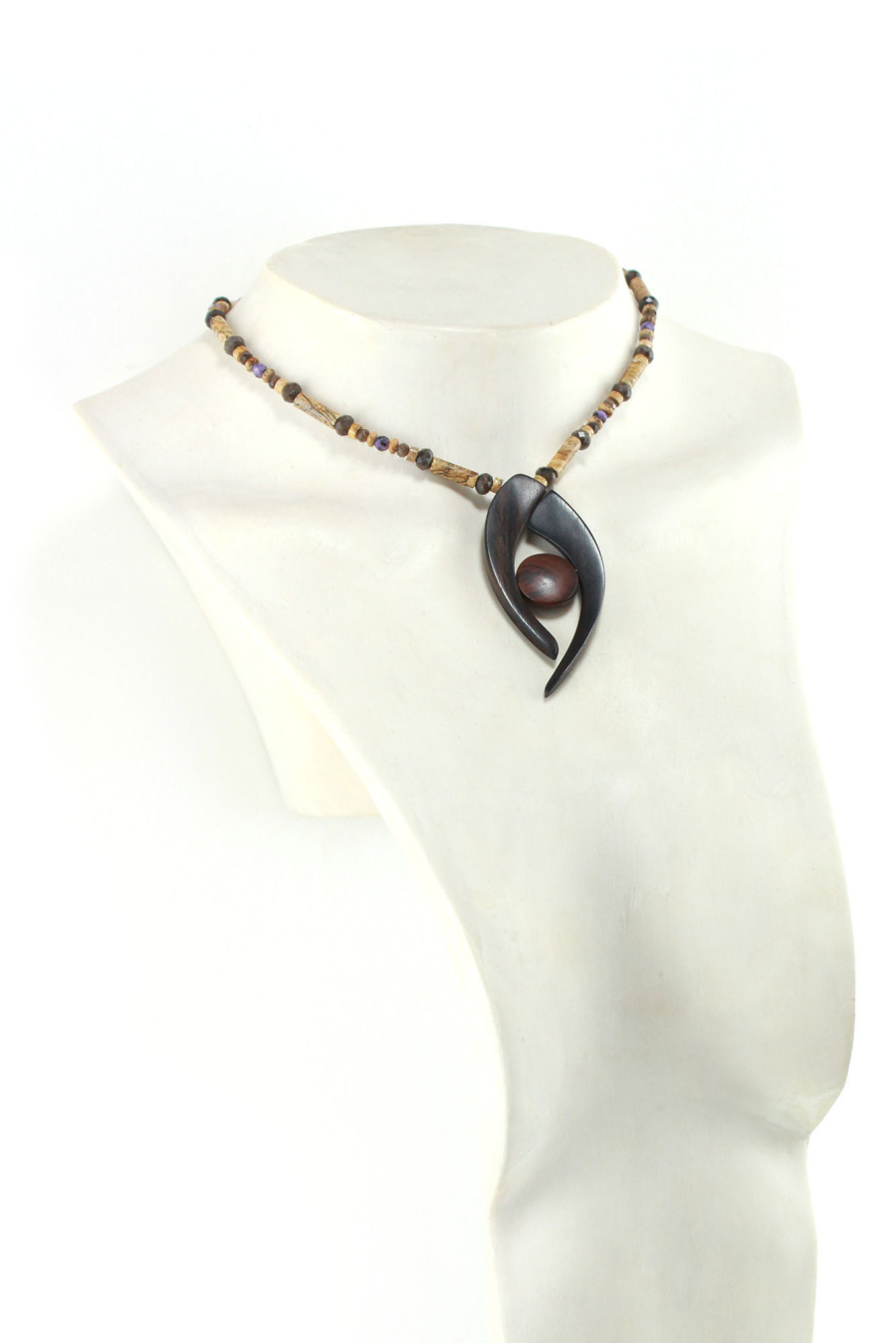 Halskette Geschnitztes Auge aus Edelholz und natürlichen Charoit-Perlen