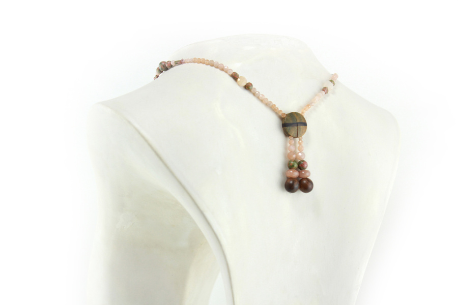 Amulett-Halskette aus Ziricote-Holz