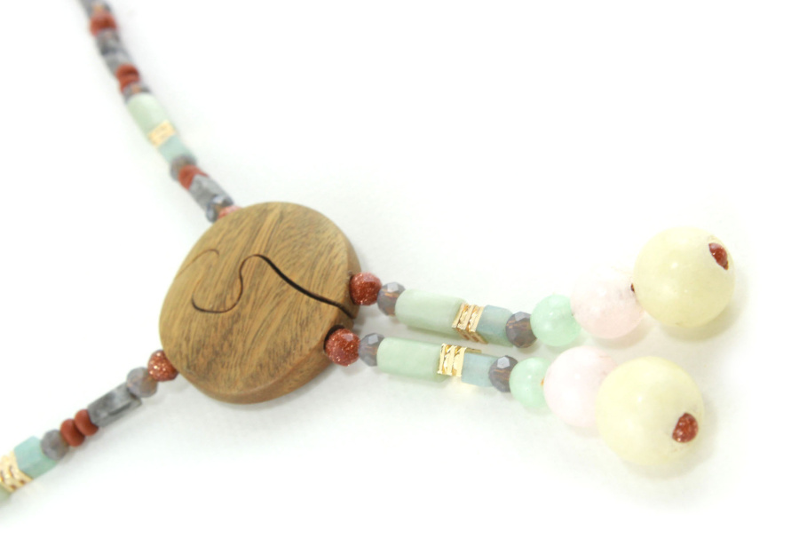 Collar gargantilla de madera de Palo Santo y Morganita