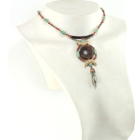 ethnische Choker-Halskette aus Holz & Perlen