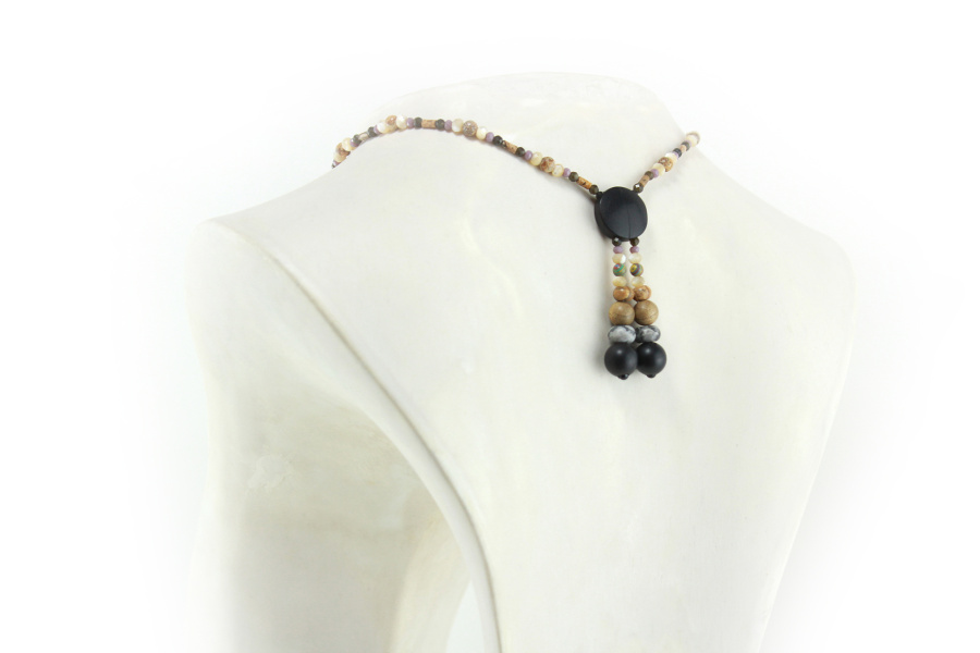 Choker serpent en bois d'Ebène et perles naturelles