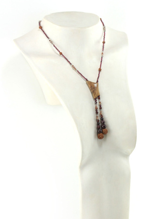 Collier cravate mystique en bois de Palo Santo et perles