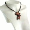 Collier design en bois exotiques & perles naturelles, vu de face
