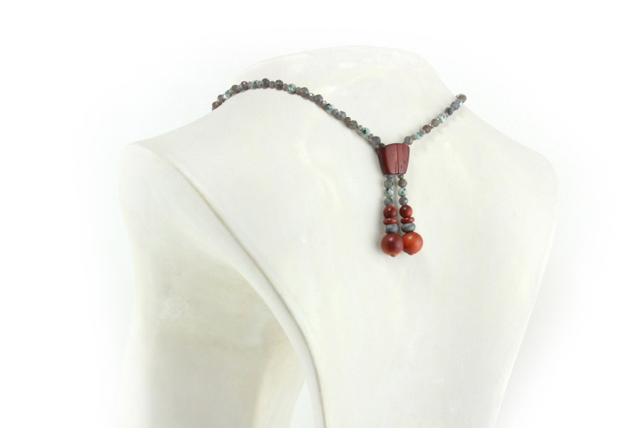 Collana di padouk e labradorite