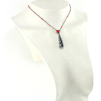 Collier futuriste en bois de Ziricote et perles d'Hématite