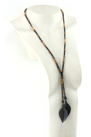 Collier intemporel en perles naturelles & gouttes d’Obsidienne