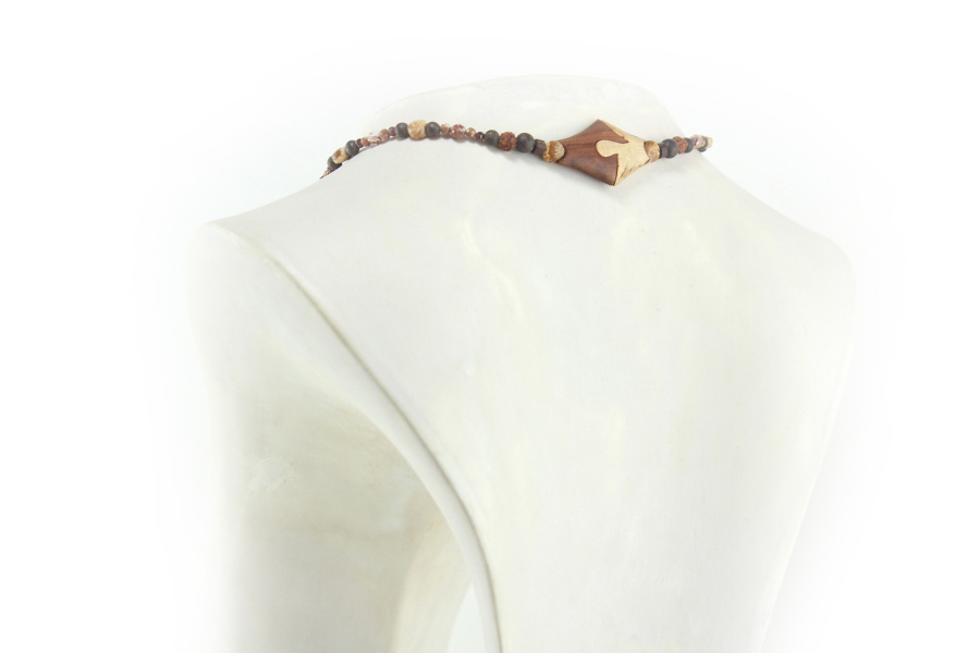 Japanische Halskette aus Edelholz von Madre-Birke und Palisander