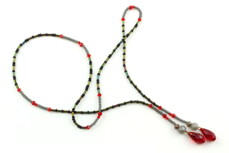 Collier lariat en Cristal rouge envoûtant & Labradorite – Elégance obscure