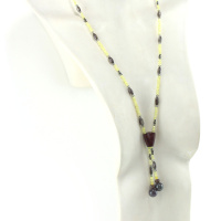 Collier lavallière en perles de coquillage et bois d'amarante, bijou fait main unique.