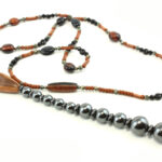 Collier lavallière ethnique en Bois exotique en perles d'Hématite