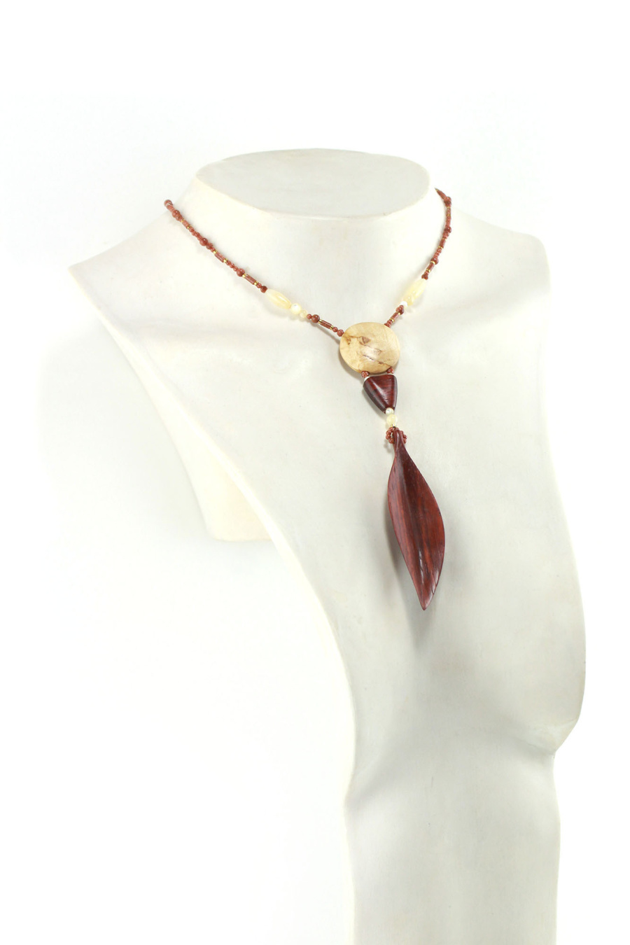 Collier majestueux en bois de Padouk