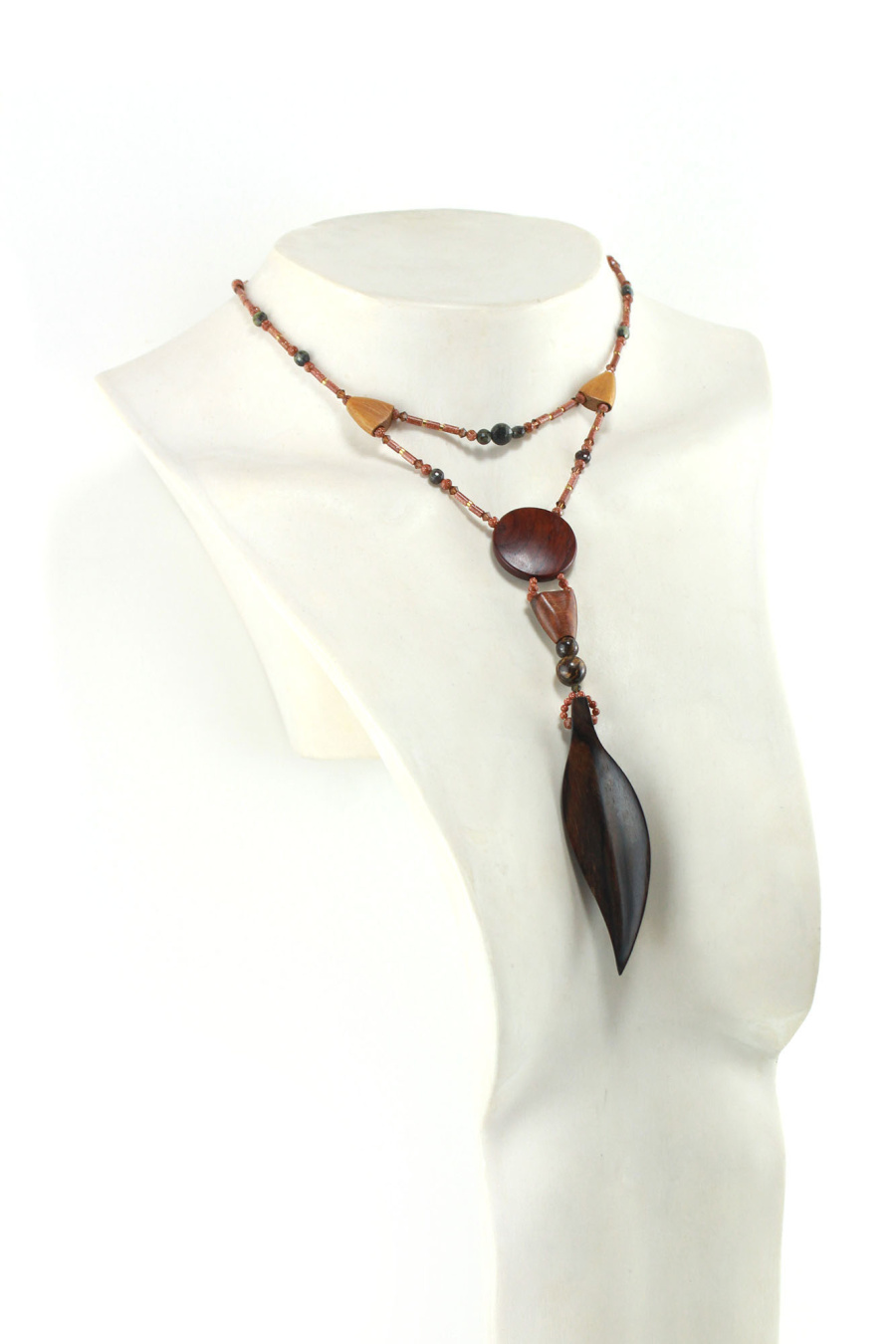 Collier princesse en bois sculpté & perles naturelles