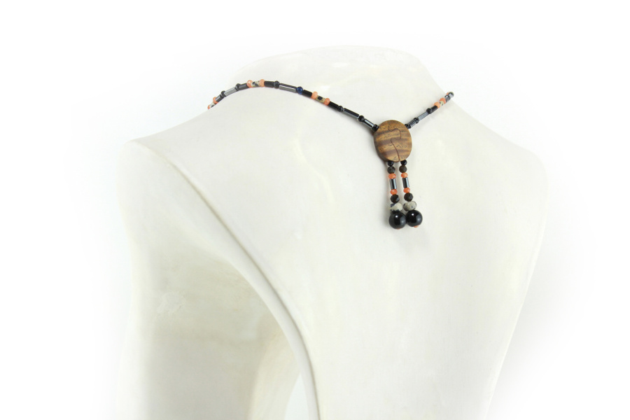 Collier princesse magnétique en bois exotique