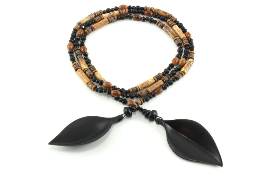 Collier talisman double feuille en Ébène de Macassar – Bijou fait main
