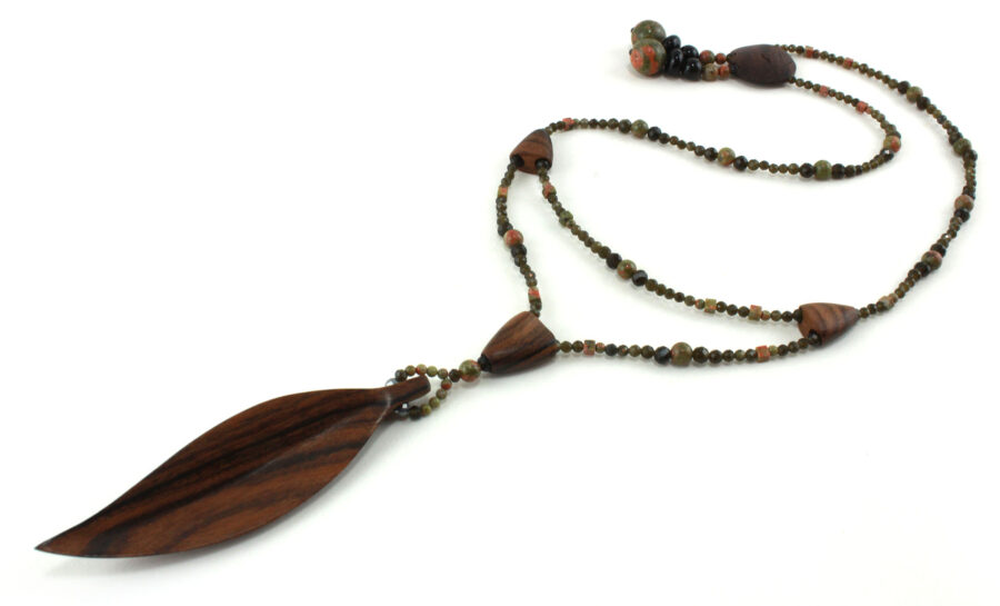 Collier princesse sobre en bois exotique - Bijou unique fait main