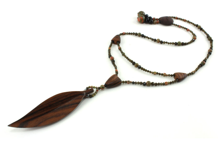 Collier princesse sobre en bois exotique - Bijou unique fait main