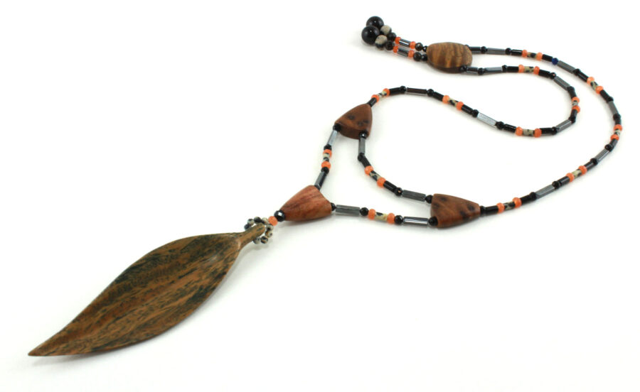 Collier princesse magnétique en bois exotique - Bijou unique fait main