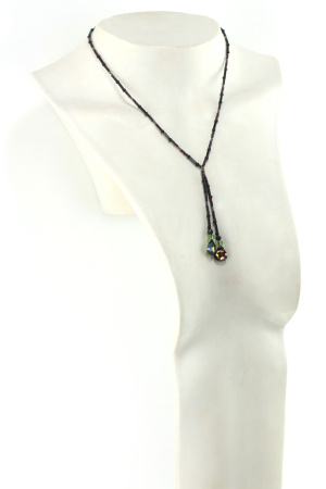 Lariat aux reflets de Cristal vert en perles d'Onyx