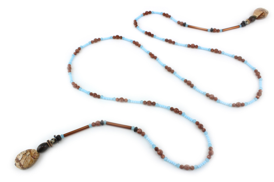 Lariat azul y naranja en cuentas de jaspe - Una armonía de contrastes y destellos