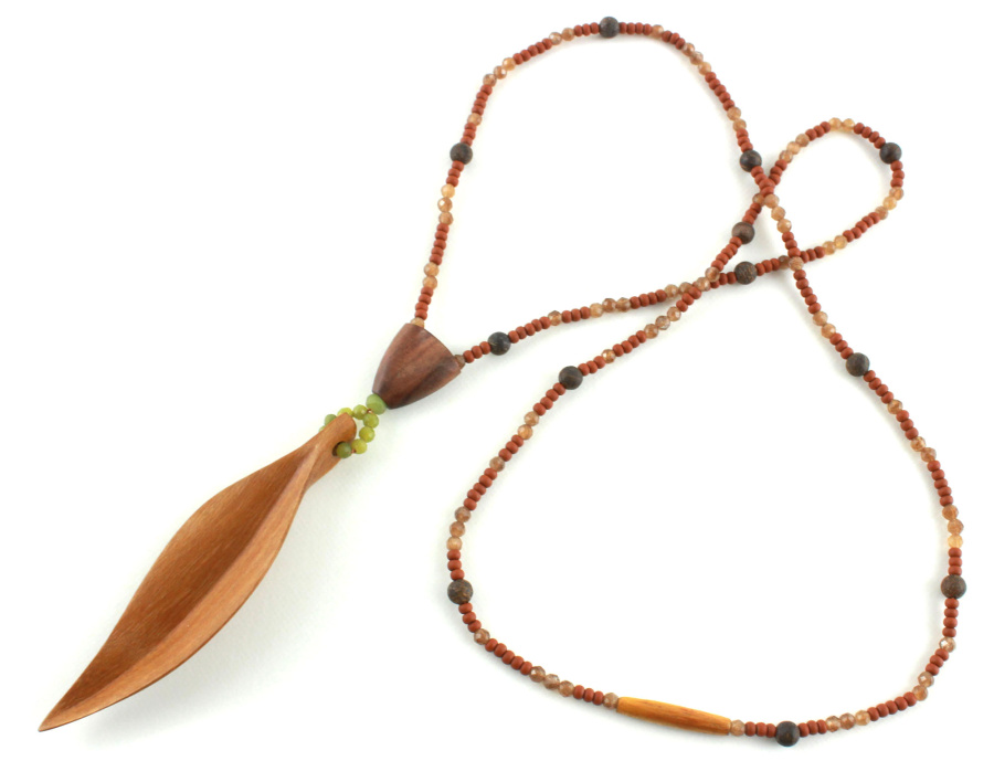 Sautoir en Bois exotique & perles naturelles