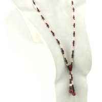 Sautoir et perles naturelles de Grenat et bois précieux de Padouk