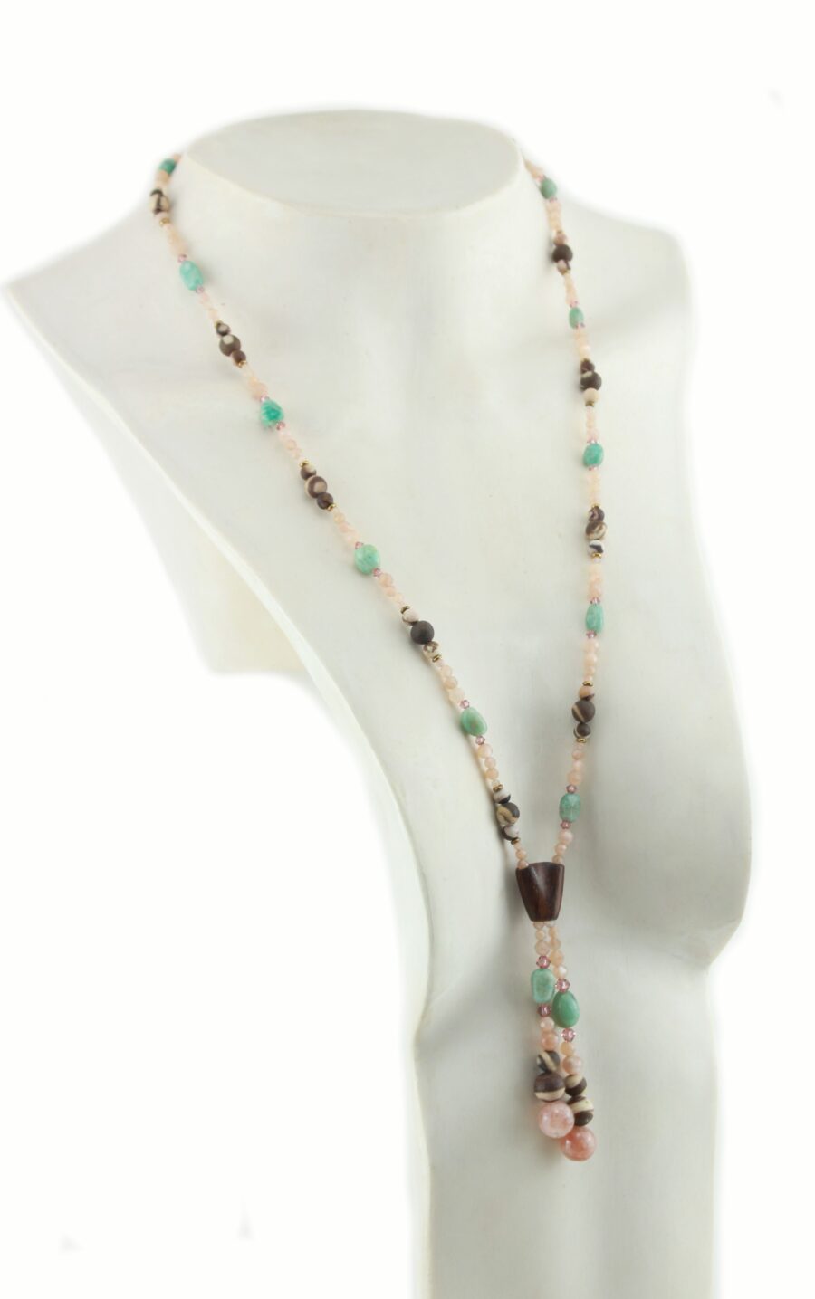 Collier sautoir vintage en perles et bois