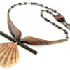 Collier nature en bois de Violette et nacre
